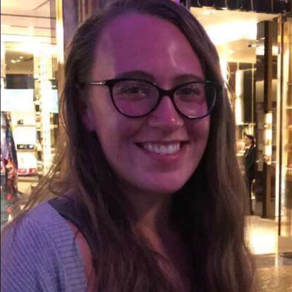 Meet your Posher, Isabella - Picture 1 of 1